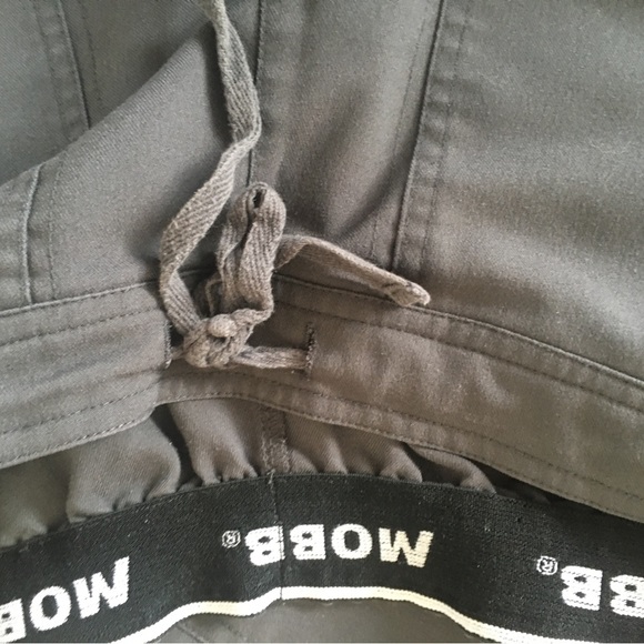 MOBB Scrubs top & bottom - Picture 6 of 7